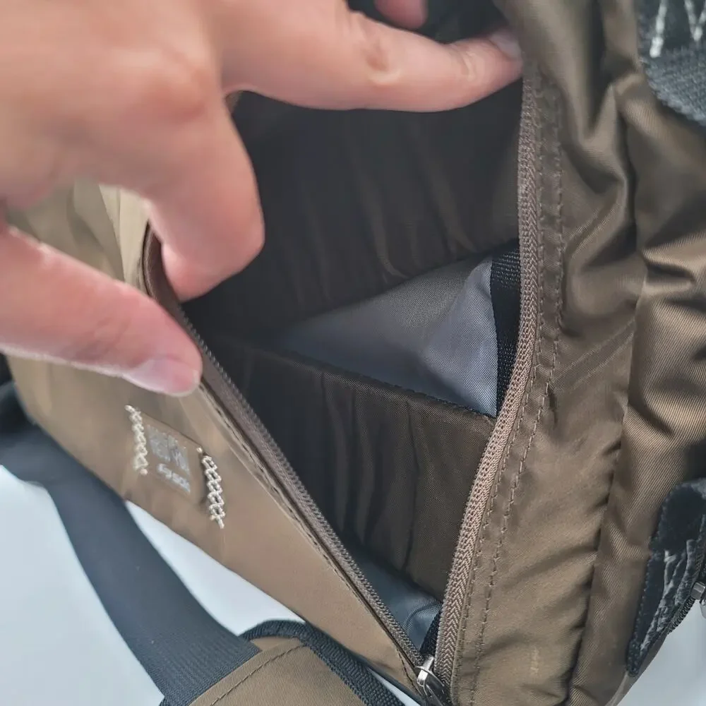 Solo New York Brown Messenger Bag Briefcase Laptop Bag Multiple Pockets OP050211